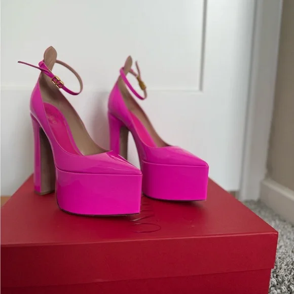Valentino Pink Platform Heels - Picture 2 of 6